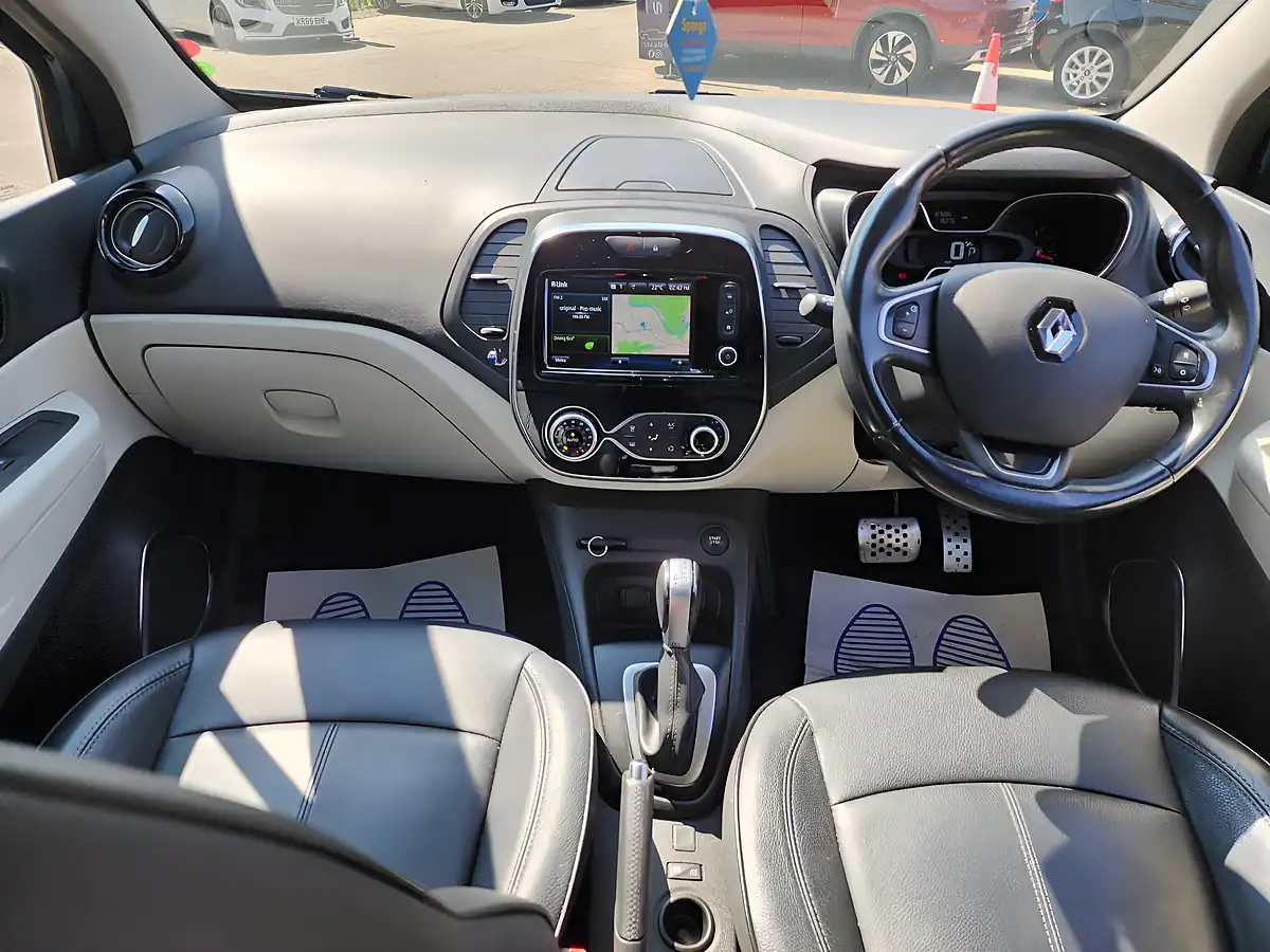 Used 2019 Renault Captur GT Line Blue - Interior and Exterior details 7