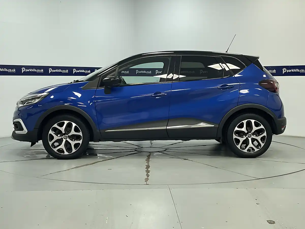 Used 2019 Renault Captur GT Line Boston Blue - Interior and Exterior details 3