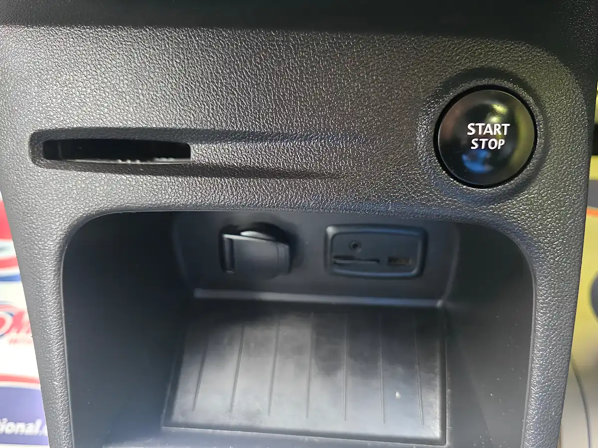 Used 2019 Renault Captur GT Line Diamond Black With Ivory Roof - Interior and Exterior details 14