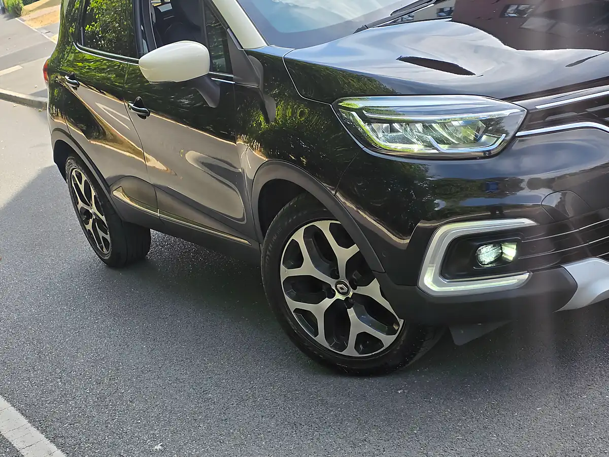 Used 2019 Renault Captur GT Line Diamond Black With Ivory Roof - Interior and Exterior details 19
