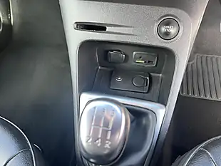 Used 2019 Renault Captur GT Line Diamond Black With Ivory Roof - Interior and Exterior details 10