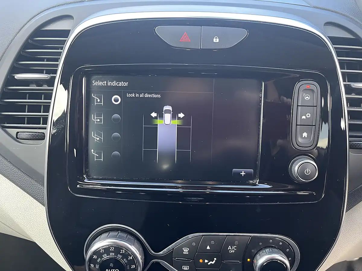 Used 2019 Renault Captur GT Line Diamond Black With Ivory Roof - Interior and Exterior details 12