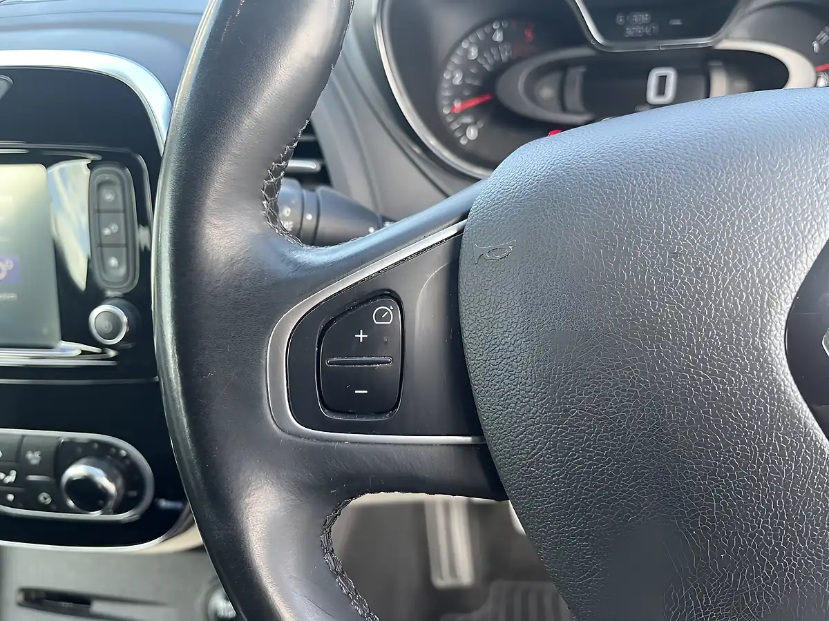 Used 2019 Renault Captur GT Line Diamond Black With Ivory Roof - Interior and Exterior details 16
