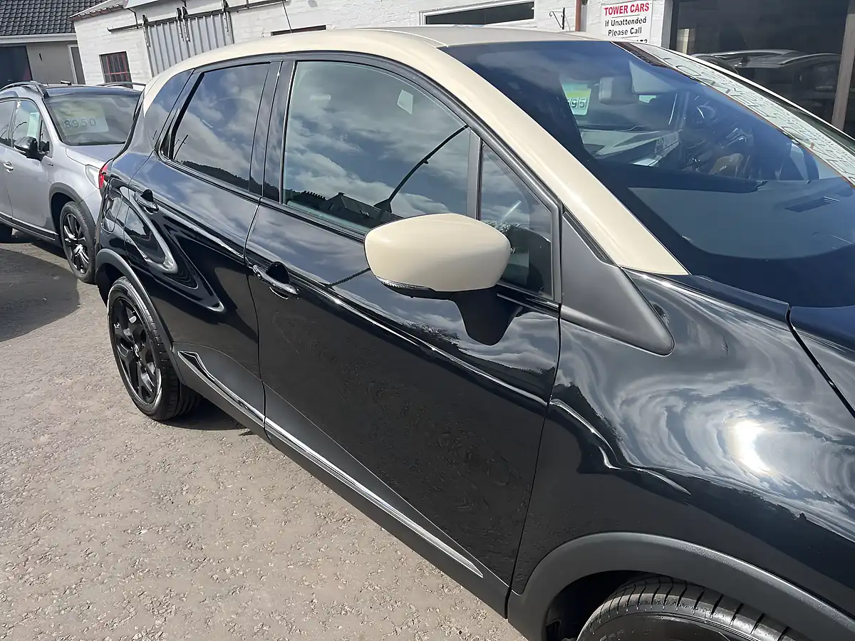 Used 2019 Renault Captur GT Line Diamond Black With Ivory Roof - Interior and Exterior details 6