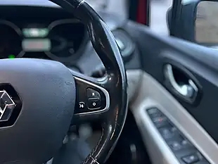 Used 2019 Renault Captur GT Line Flame Red - Interior and Exterior details 19