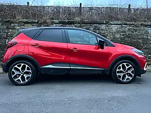 Used 2019 Renault Captur GT Line Flame Red - Interior and Exterior details 5