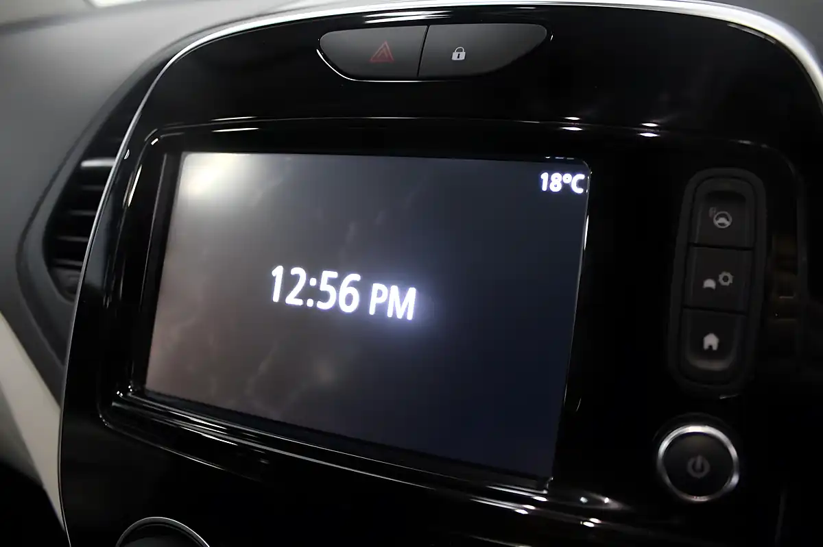Used 2019 Renault Captur GT Line Grey - Interior and Exterior details 15