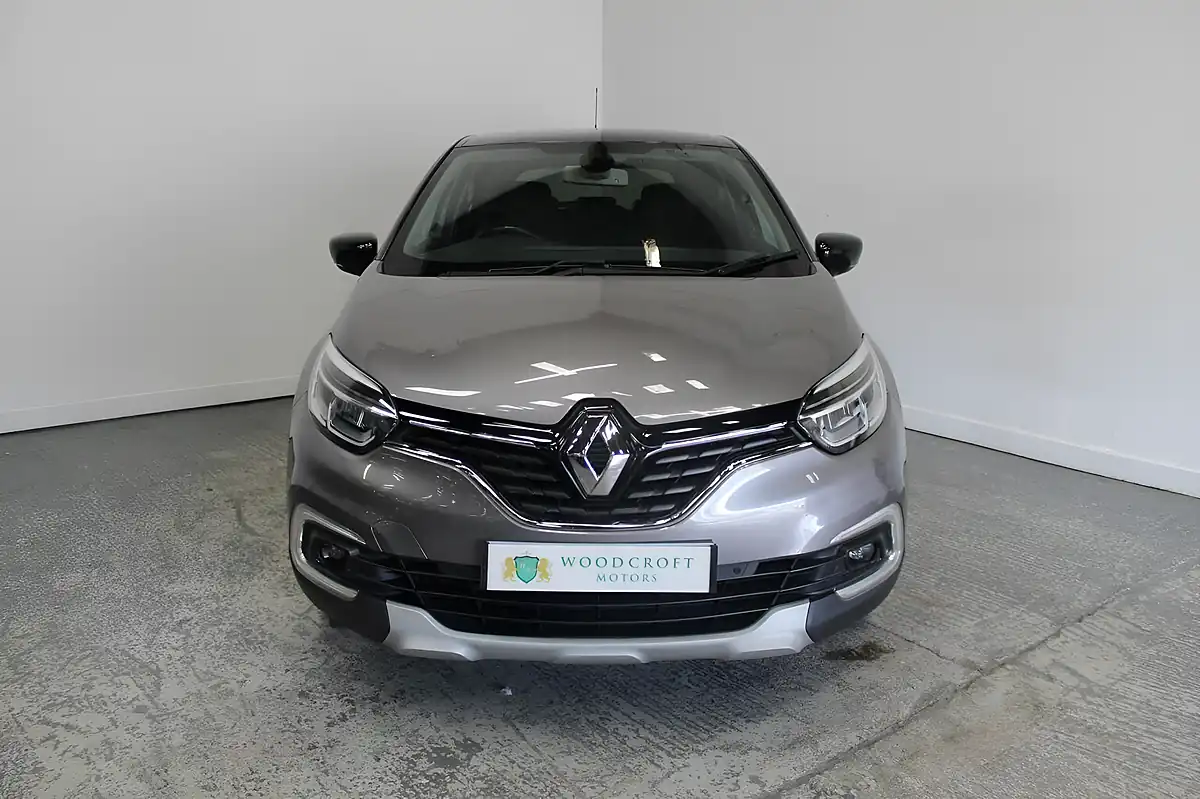 Used 2019 Renault Captur GT Line Grey - Interior and Exterior details 9