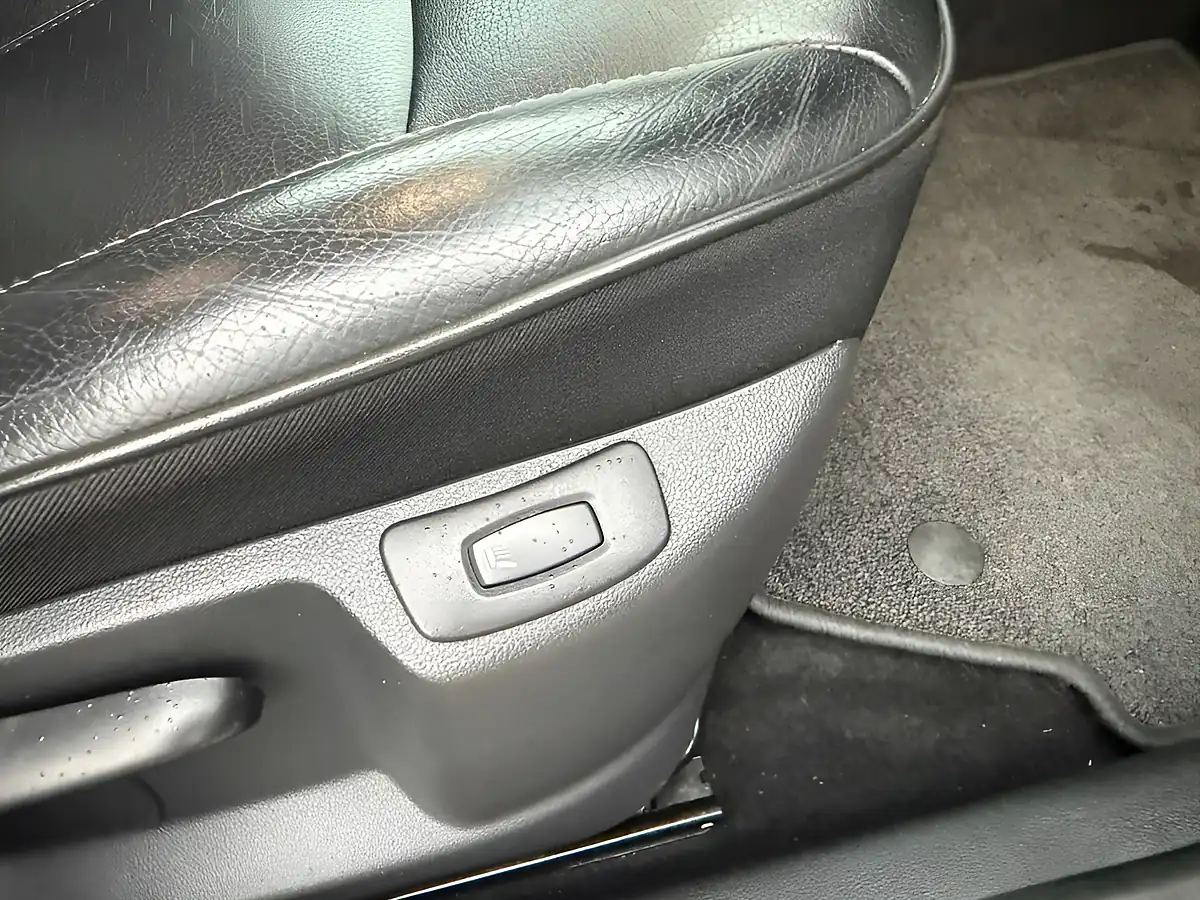 Used 2019 Renault Captur GT Line Grey - Interior and Exterior details 11