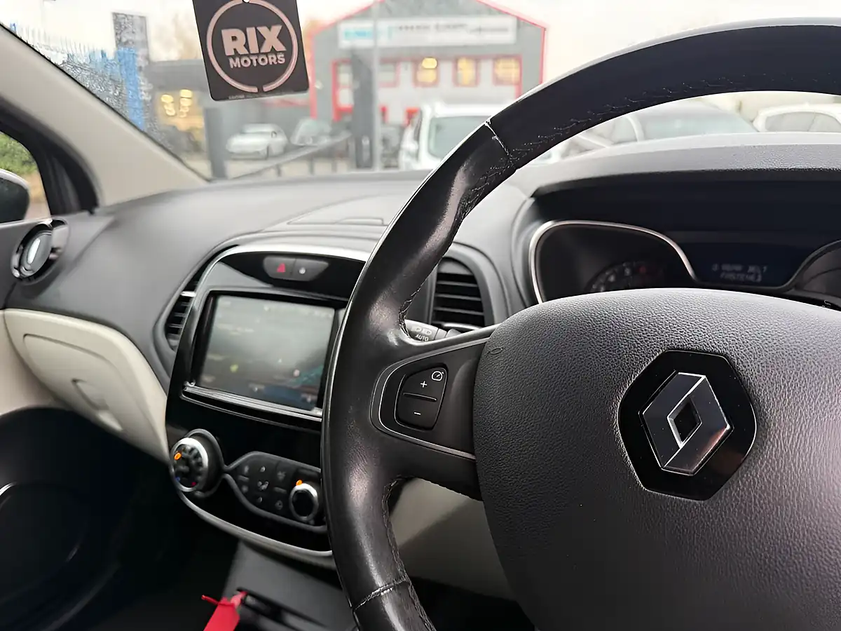 Used 2019 Renault Captur GT Line Grey - Interior and Exterior details 12