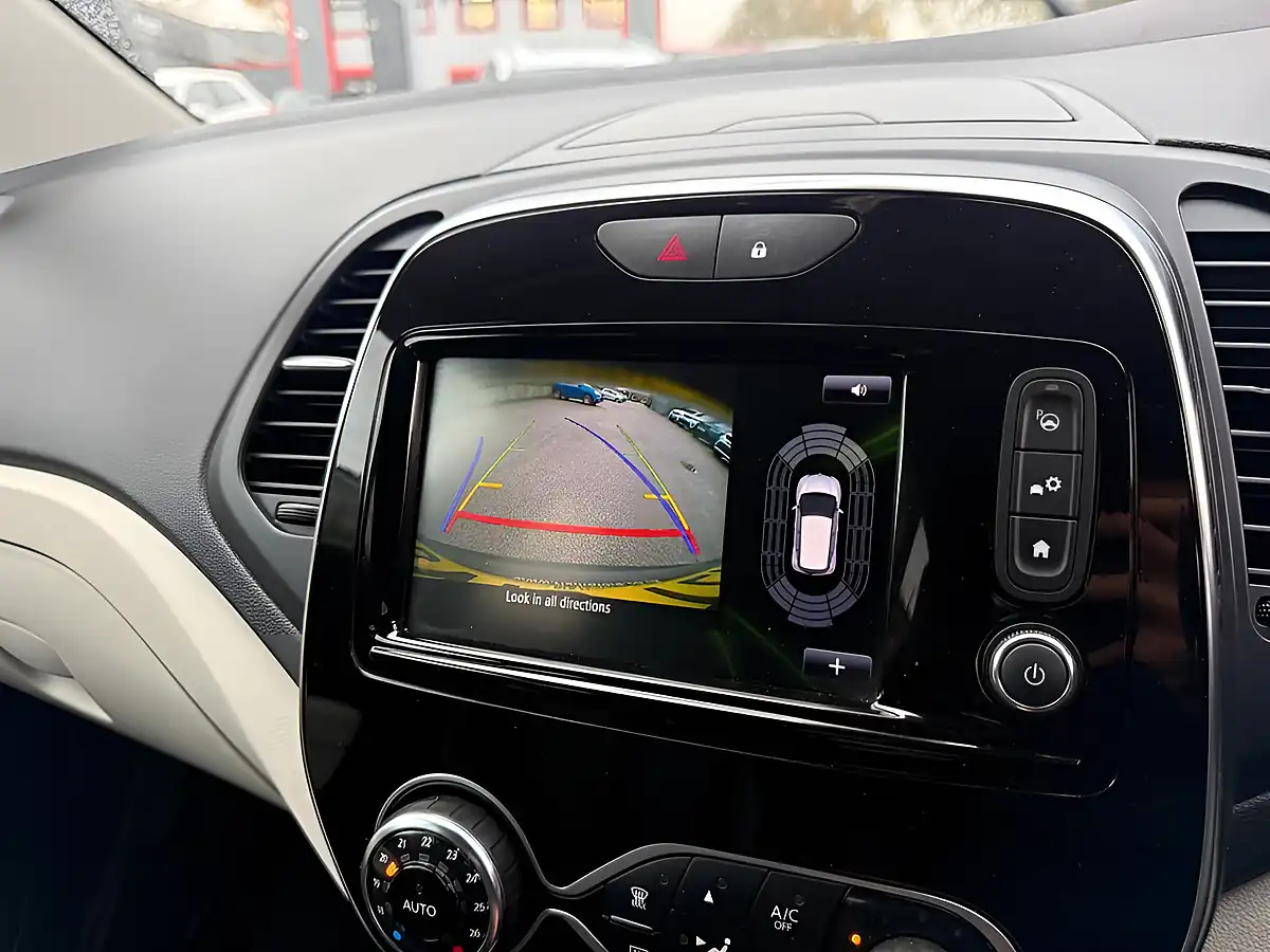 Used 2019 Renault Captur GT Line Grey - Interior and Exterior details 14