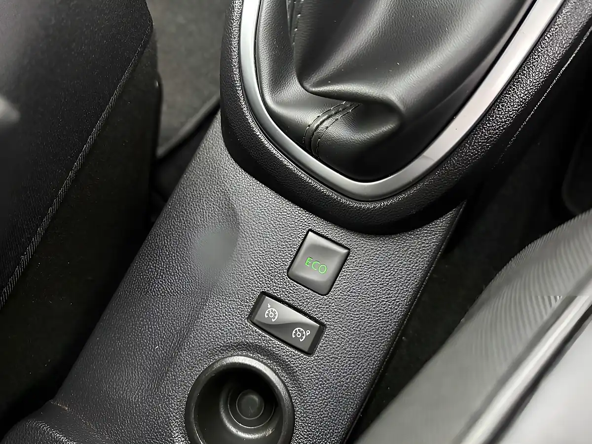 Used 2019 Renault Captur GT Line Grey - Interior and Exterior details 17