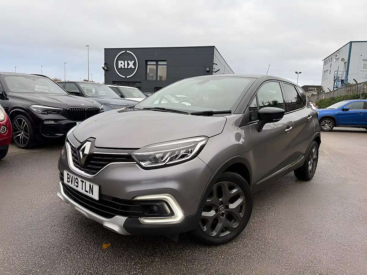 Used 2019 Renault Captur GT Line Grey - Interior and Exterior details 2