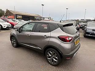 Used 2019 Renault Captur GT Line Grey - Interior and Exterior details 4