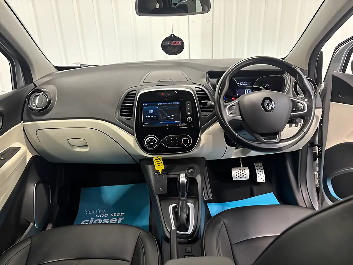 Used 2019 Renault Captur GT Line Mercury Silver - Interior and Exterior details 14
