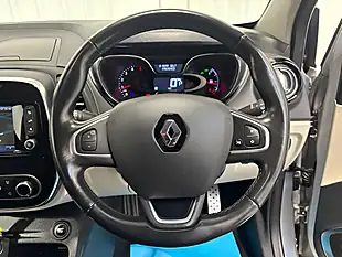 Used 2019 Renault Captur GT Line Mercury Silver - Interior and Exterior details 16