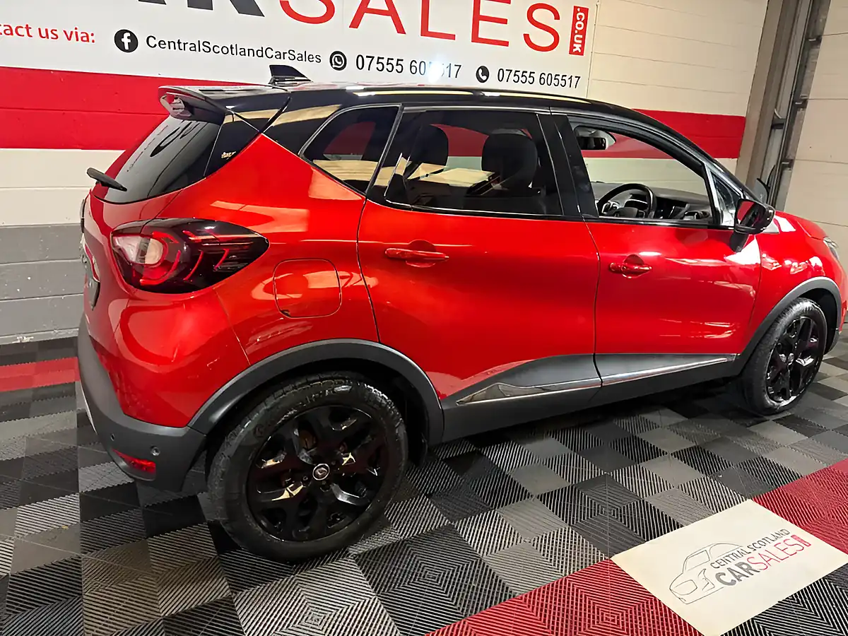 Used 2019 Renault Captur GT Line Red - Interior and Exterior details 10