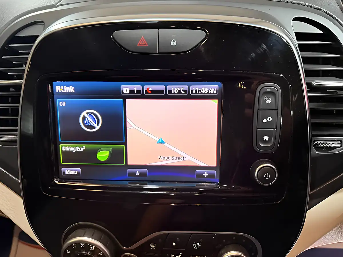 Used 2019 Renault Captur GT Line Red - Interior and Exterior details 15
