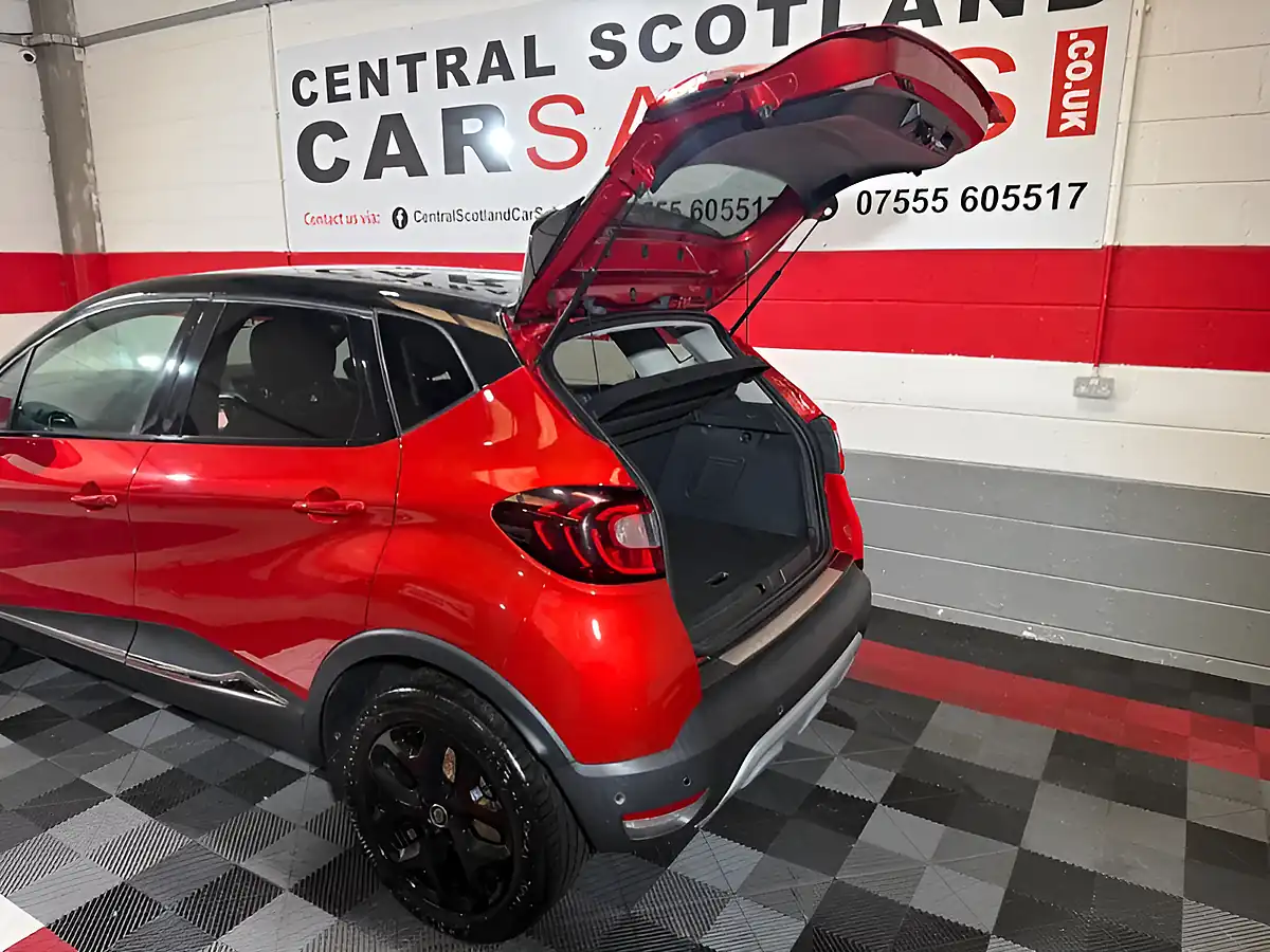 Used 2019 Renault Captur GT Line Red - Interior and Exterior details 2