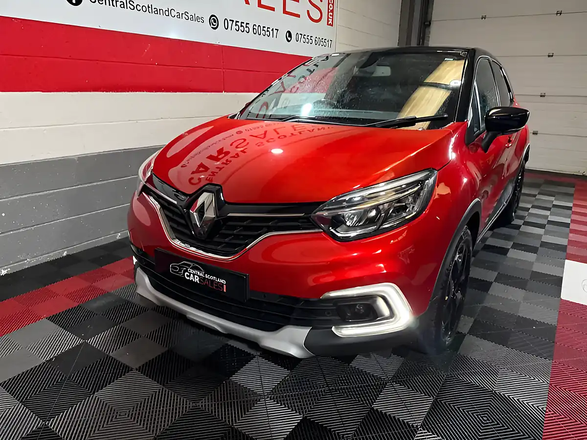Used 2019 Renault Captur GT Line Red - Interior and Exterior details 7
