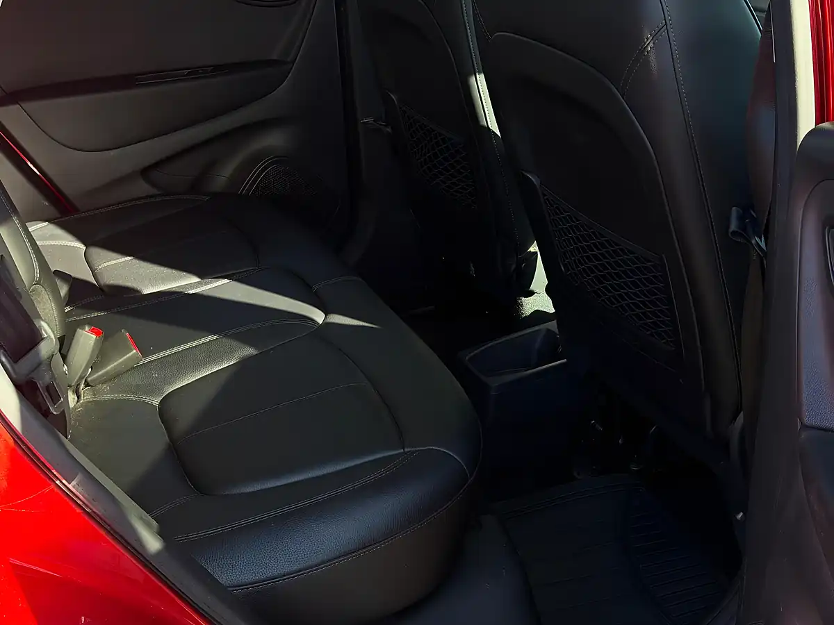 Used 2019 Renault Captur GT Line Red - Interior and Exterior details 11