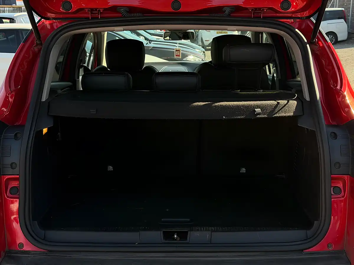 Used 2019 Renault Captur GT Line Red - Interior and Exterior details 12