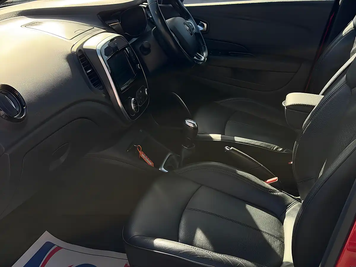 Used 2019 Renault Captur GT Line Red - Interior and Exterior details 14