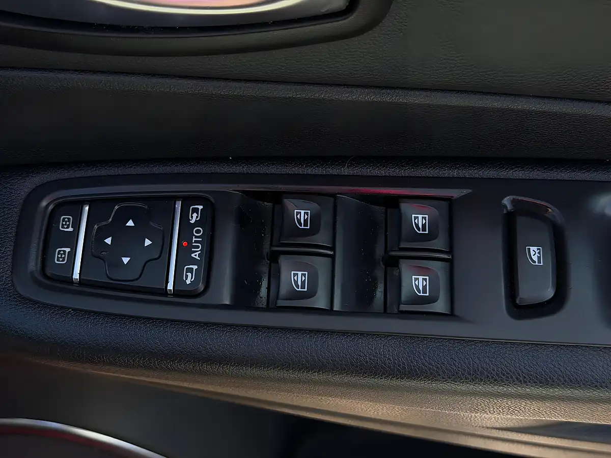 Used 2019 Renault Captur GT Line Red - Interior and Exterior details 20