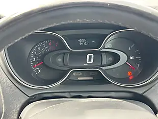 Used 2019 Renault Captur GT Line Silver - Interior and Exterior details 17