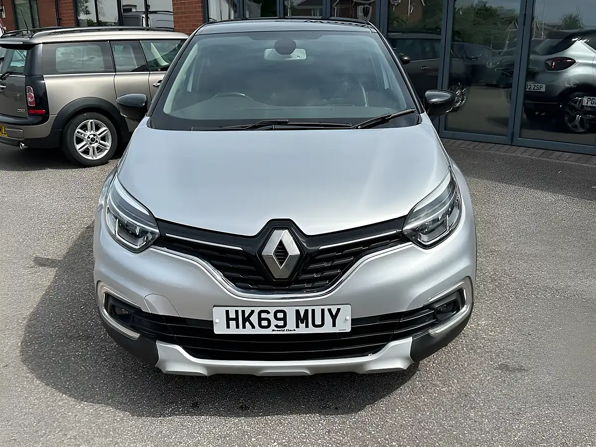 Used 2019 Renault Captur GT Line Silver - Interior and Exterior details 2