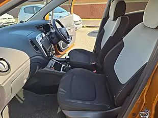 Used 2019 Renault Captur Iconic Black, Orange - Interior and Exterior details 11