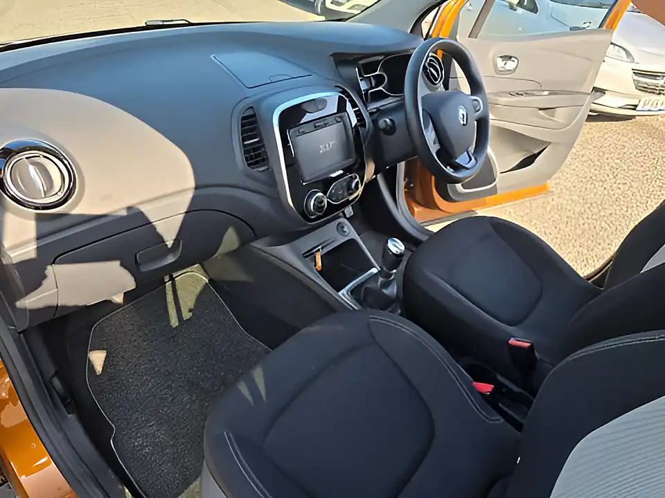 Used 2019 Renault Captur Iconic Black, Orange - Interior and Exterior details 12