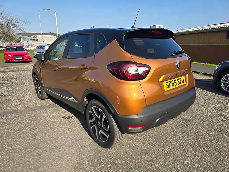 Used 2019 Renault Captur Iconic Black, Orange - Interior and Exterior details 8
