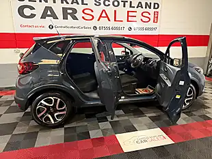Used 2019 Renault Captur Iconic Blue - Interior and Exterior details 12