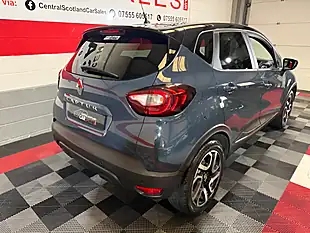 Used 2019 Renault Captur Iconic Blue - Interior and Exterior details 14