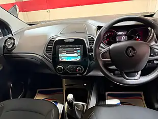 Used 2019 Renault Captur Iconic Blue - Interior and Exterior details 19