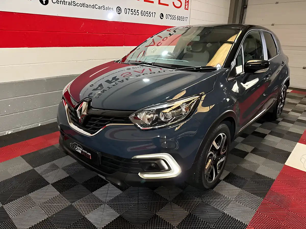 Used 2019 Renault Captur Iconic Blue - Interior and Exterior details 2