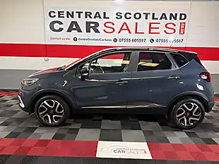 Used 2019 Renault Captur Iconic Blue - Interior and Exterior details 4