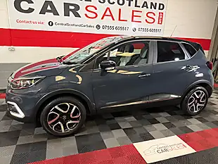 Used 2019 Renault Captur Iconic Blue - Interior and Exterior details 8