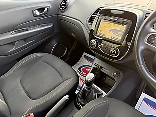 Used 2019 Renault Captur Iconic Blue - Interior and Exterior details 10