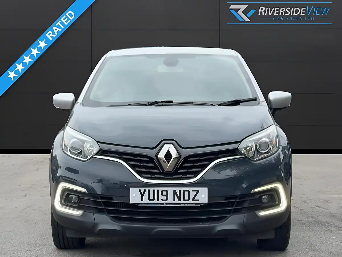 Used 2019 Renault Captur Iconic Blue - Interior and Exterior details 3
