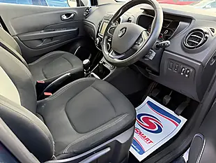 Used 2019 Renault Captur Iconic Blue - Interior and Exterior details 8