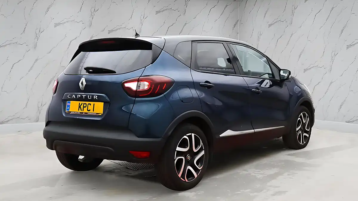 Used 2019 Renault Captur Iconic Blue - Interior and Exterior details 4