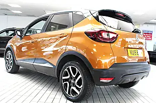 Used 2019 Renault Captur Iconic Orange - Interior and Exterior details 17