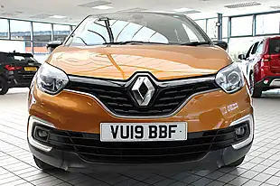 Used 2019 Renault Captur Iconic Orange - Interior and Exterior details 8