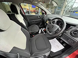 Used 2019 Renault Captur Iconic Red/Black - Interior and Exterior details 11
