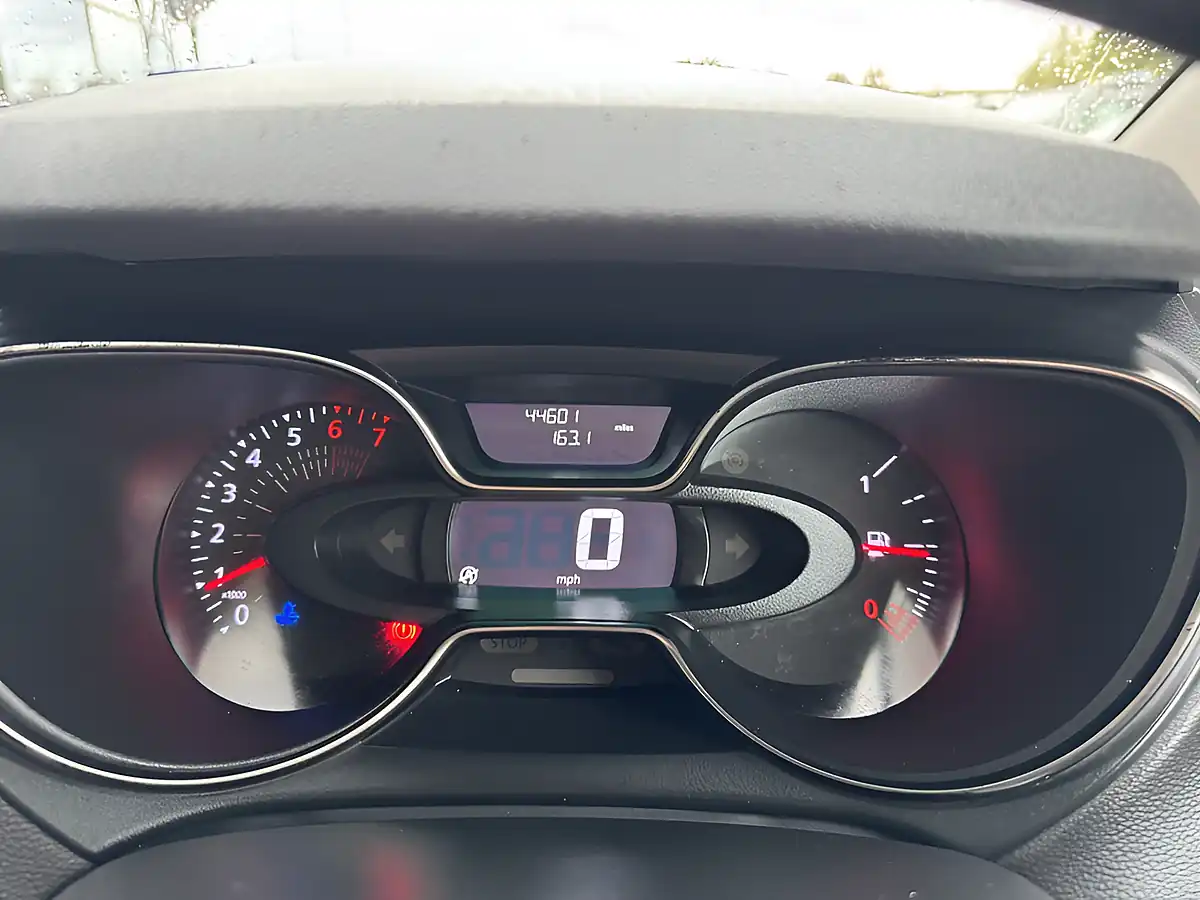 Used 2019 Renault Captur Iconic Red/Black - Interior and Exterior details 12