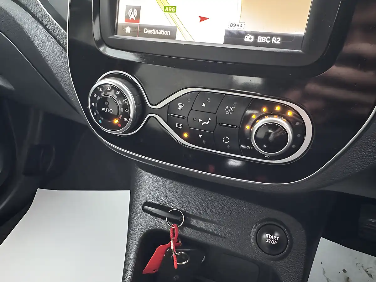 Used 2019 Renault Captur Iconic Red/Black - Interior and Exterior details 15