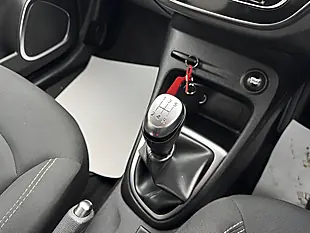 Used 2019 Renault Captur Iconic Red/Black - Interior and Exterior details 16