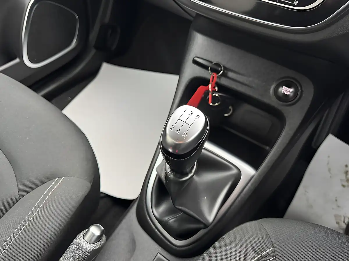 Used 2019 Renault Captur Iconic Red/Black - Interior and Exterior details 16